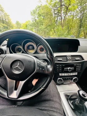 Обява за продажба на Mercedes-Benz C 180 Avantgarde/ Сервизна история ~12 800 лв. - изображение 1