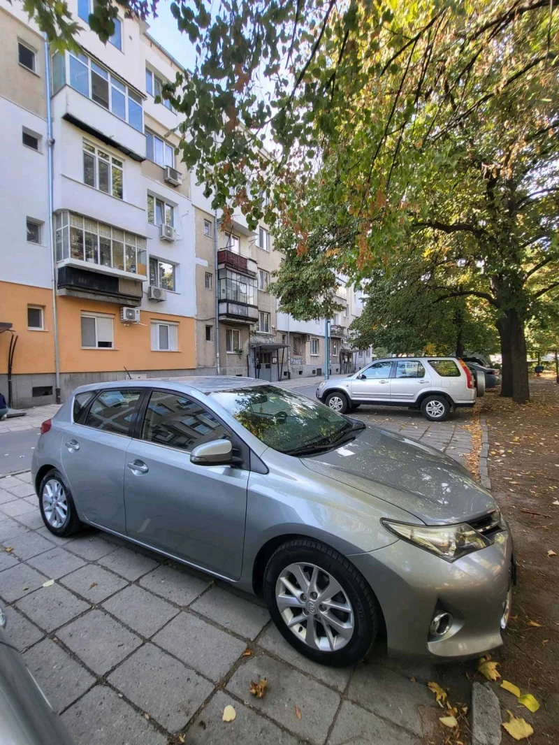 Toyota Auris 1.3, снимка 6 - Автомобили и джипове - 47394152