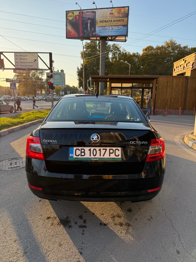 Skoda Octavia 1.5 TSI, снимка 6 - Автомобили и джипове - 48035843