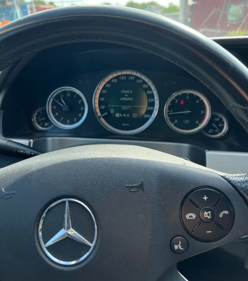 Mercedes-Benz E 250 W212, снимка 12 - Автомобили и джипове - 51431210