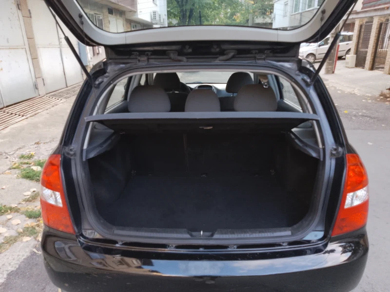 Kia Cerato, снимка 11 - Автомобили и джипове - 52539575