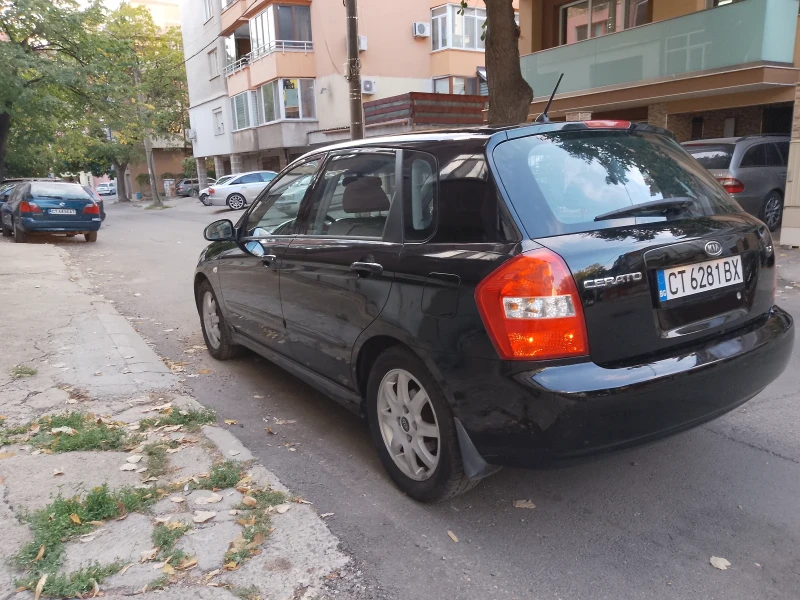 Kia Cerato, снимка 4 - Автомобили и джипове - 52539575