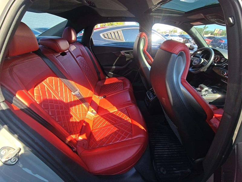 Audi S4 * CARFAX* БЕЗ ПЪРВОНАЧАЛНА* , снимка 8 - Автомобили и джипове - 52744265