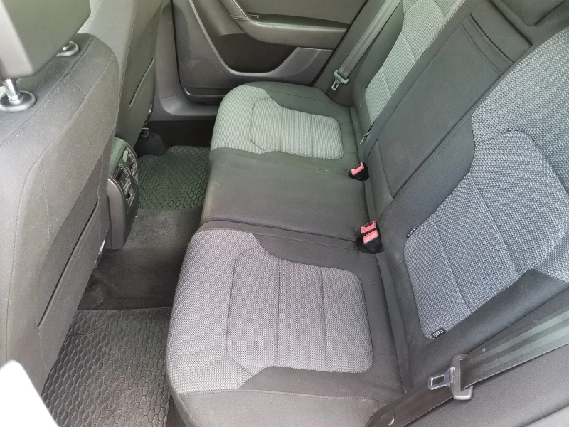 VW Passat VII Facelift, снимка 7 - Автомобили и джипове - 52834366