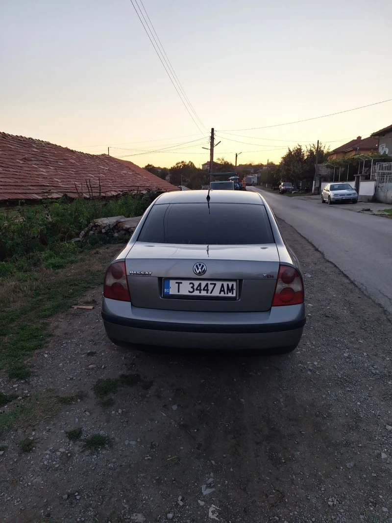 VW Passat, снимка 5 - Автомобили и джипове - 52846304