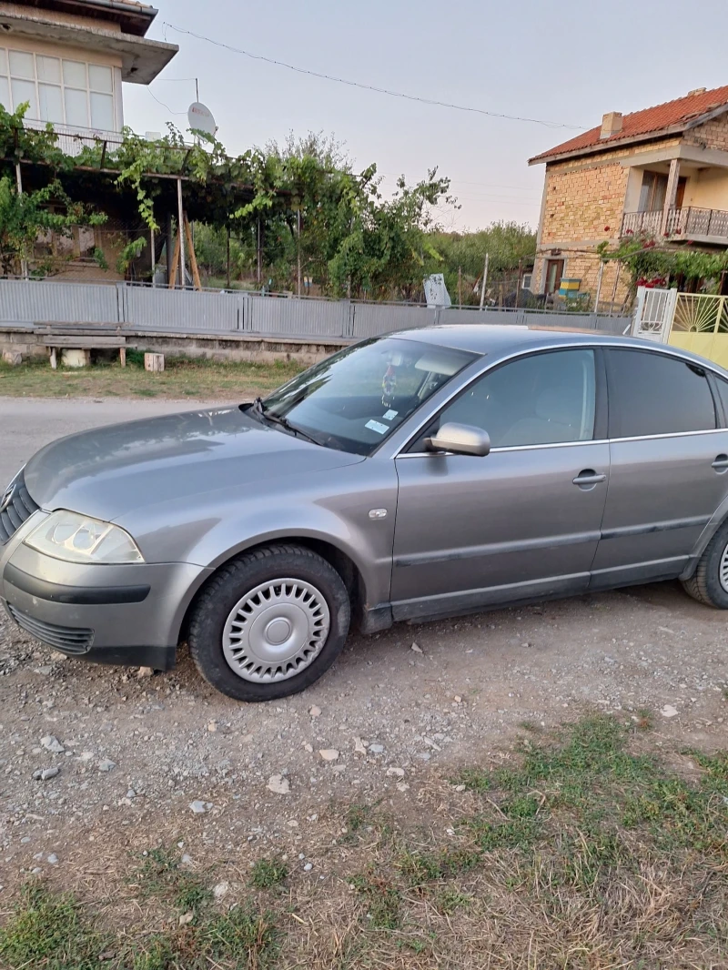 VW Passat, снимка 6 - Автомобили и джипове - 52846304