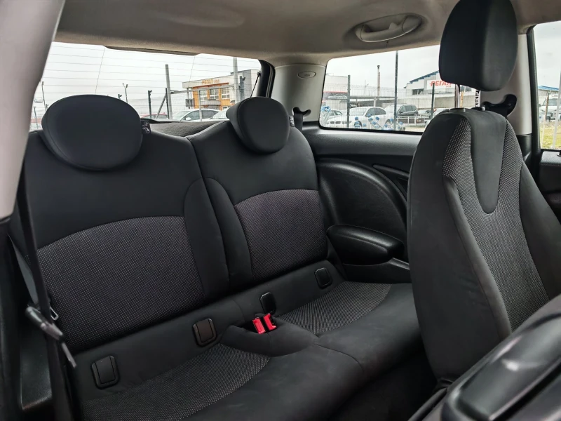 Mini One 1.4 55 К.С. БЕНЗИН! 148 000 КМ! КАТО НОВА!, снимка 13 - Автомобили и джипове - 53420948