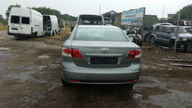 Toyota Avensis 2.2dkt - [1] 