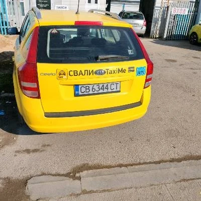 Kia Ceed 1.6, снимка 8 - Автомобили и джипове - 52927579