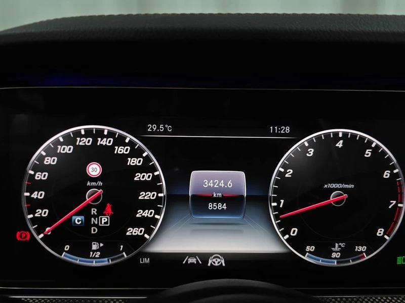 Mercedes-Benz E 450 4MATIC, снимка 8 - Автомобили и джипове - 55836369