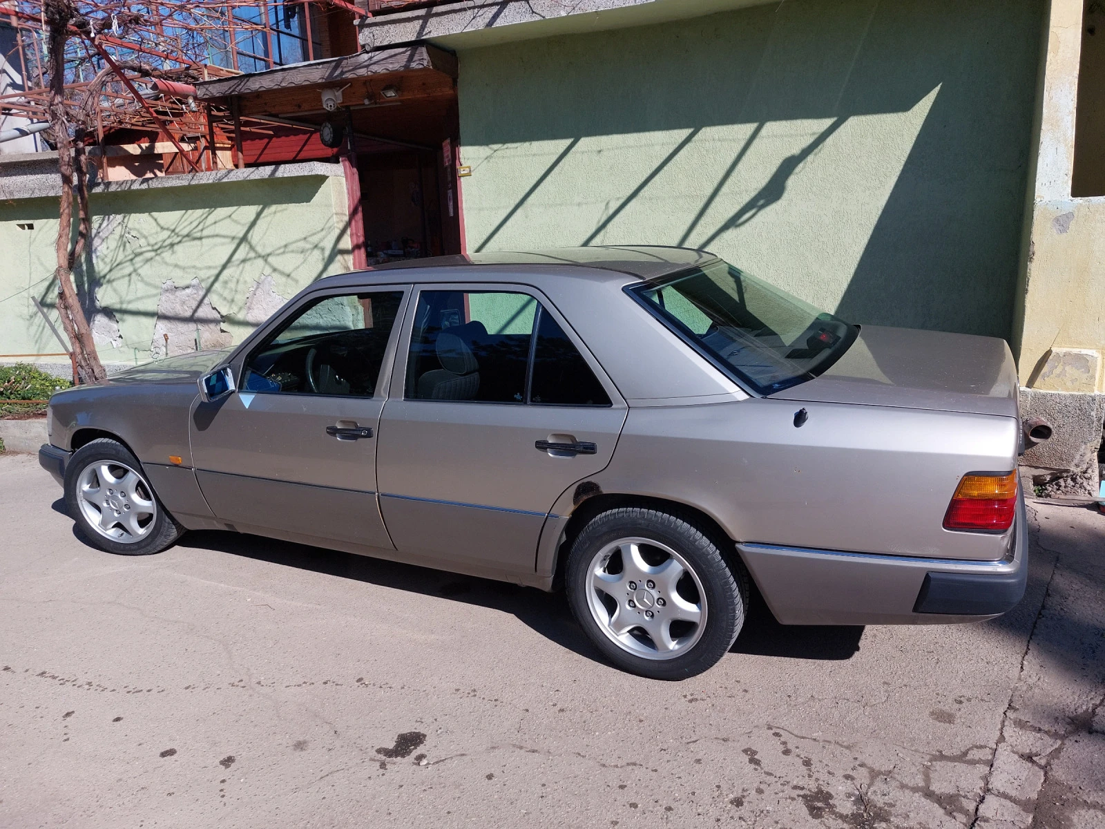 Mercedes-Benz 124 W124 200E 122 H.P - изображение 3