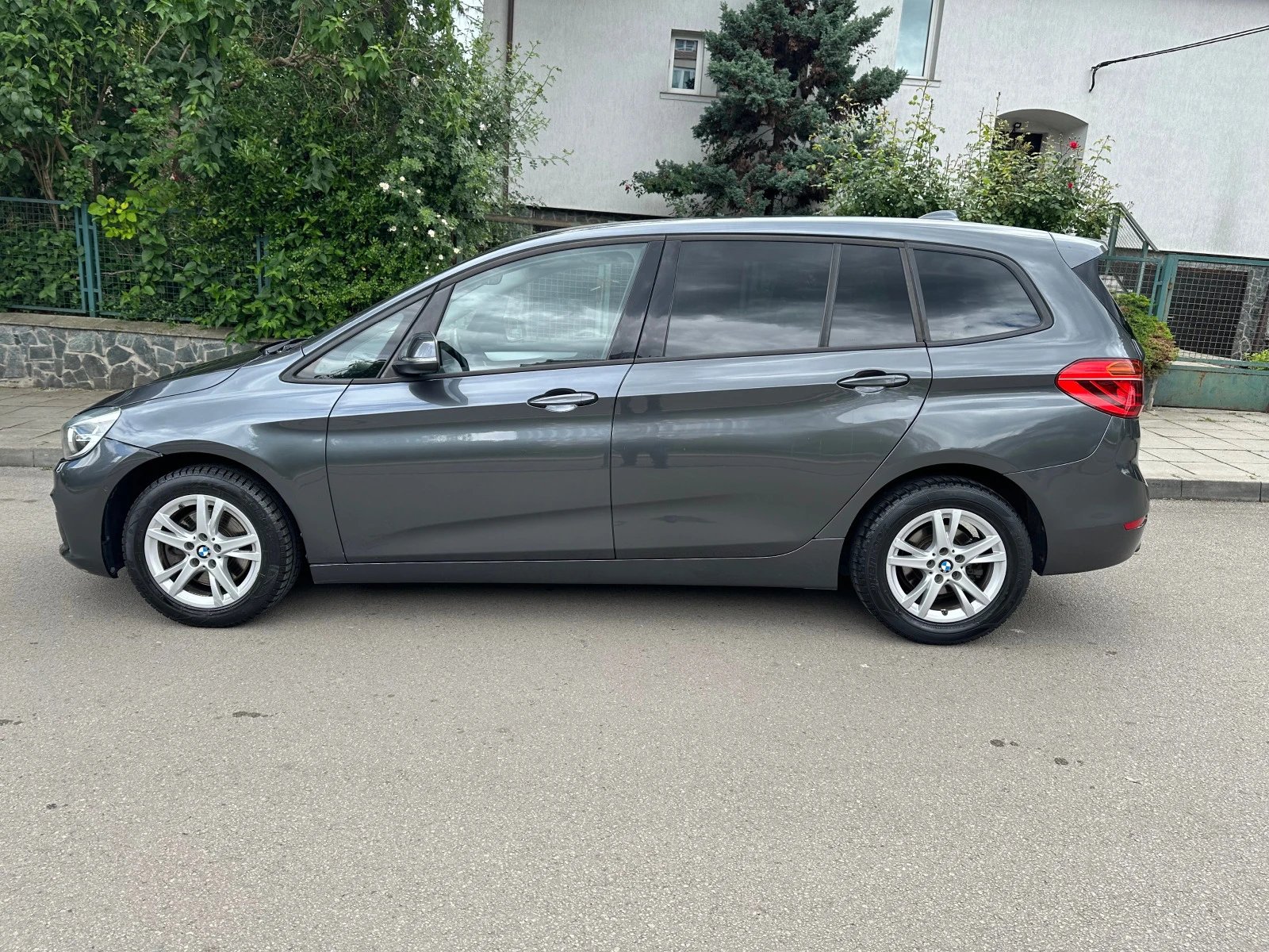 BMW 2 Gran Tourer 218d 7-местен - изображение 4