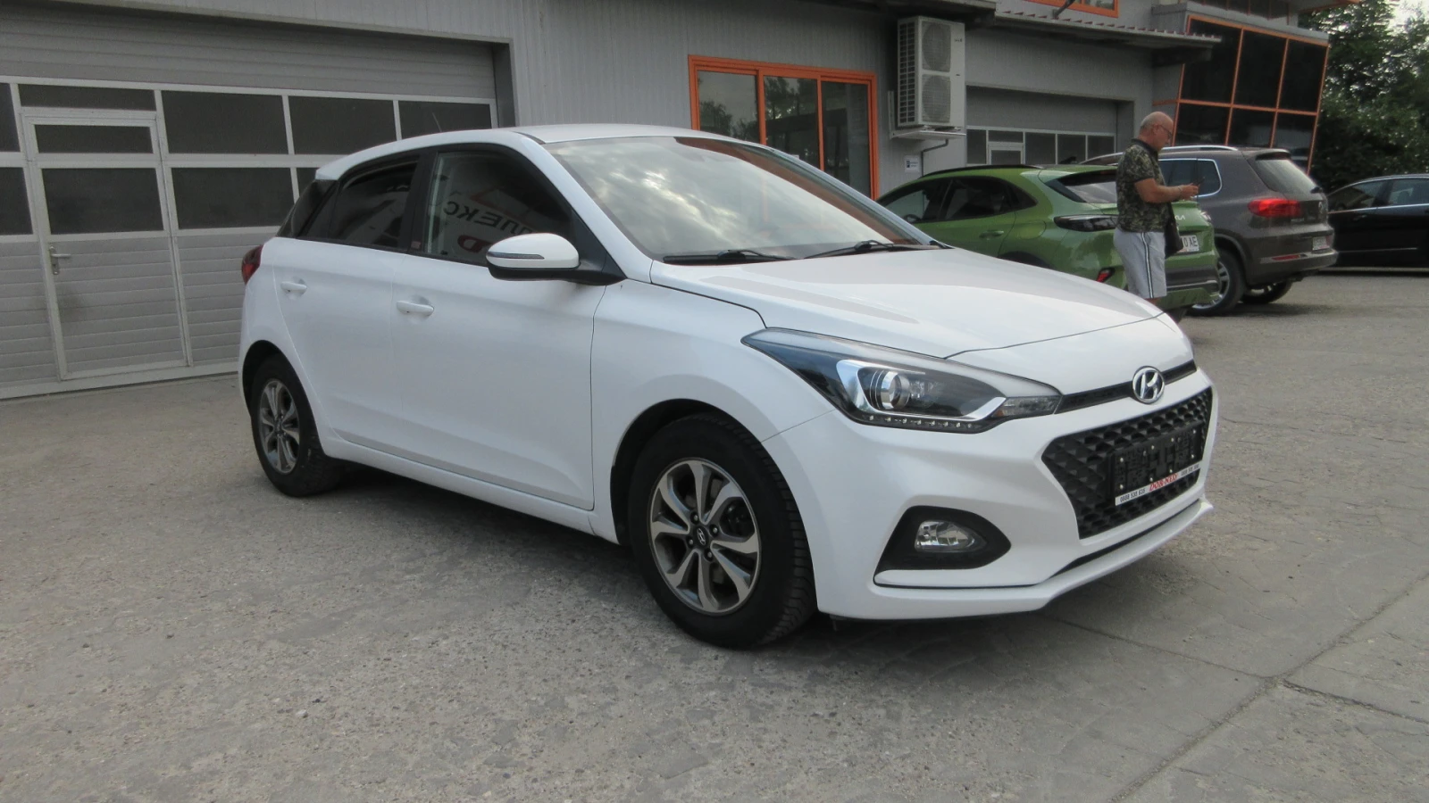 Hyundai I20 1.0-TGI-100HP-AUTOMAT-FACELIFT-LED-7 SHIFT - изображение 3