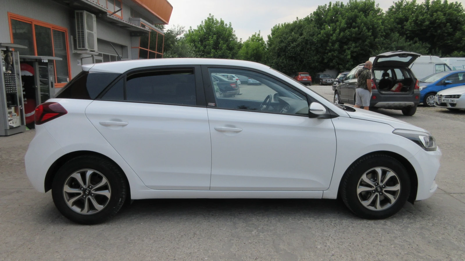 Hyundai I20 1.0-TGI-100HP-AUTOMAT-FACELIFT-LED-7 SHIFT - изображение 4