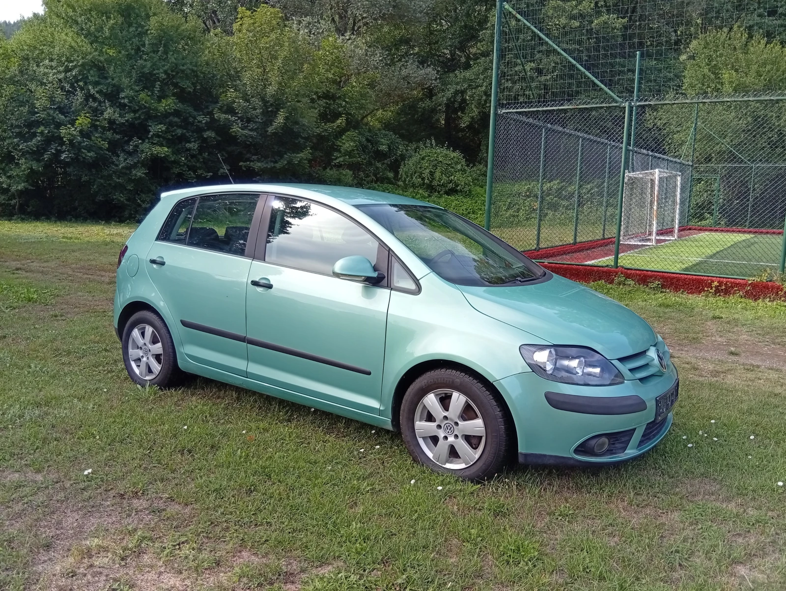 VW Golf Plus ОТЛИЧЕН - изображение 4