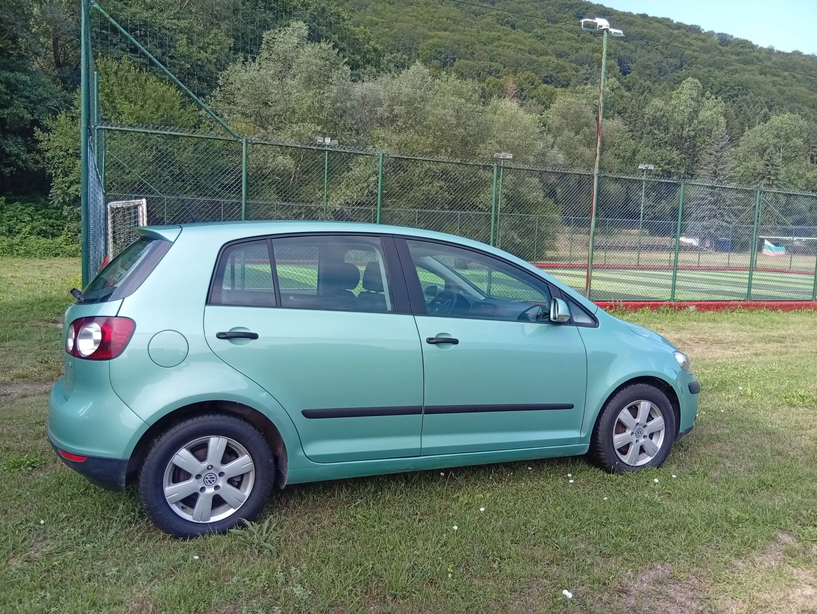 VW Golf Plus ОТЛИЧЕН - изображение 3