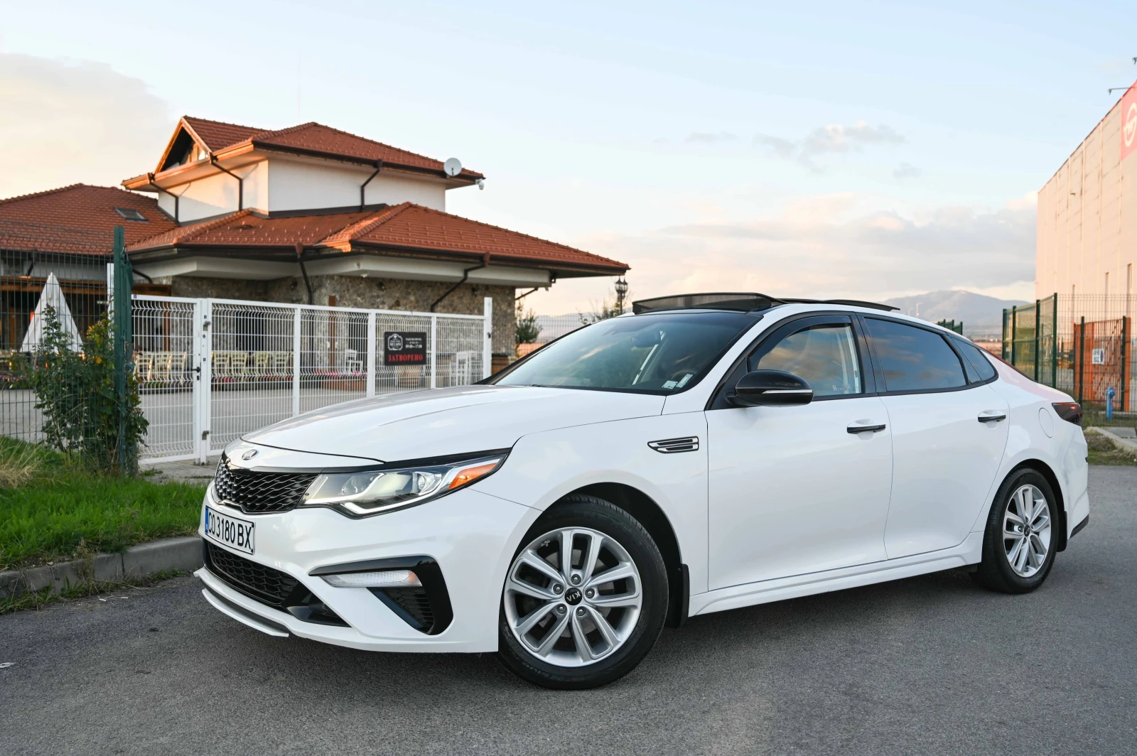 Kia Optima 2.4* Камера* Панорама* ЛЕД* FULL - изображение 5