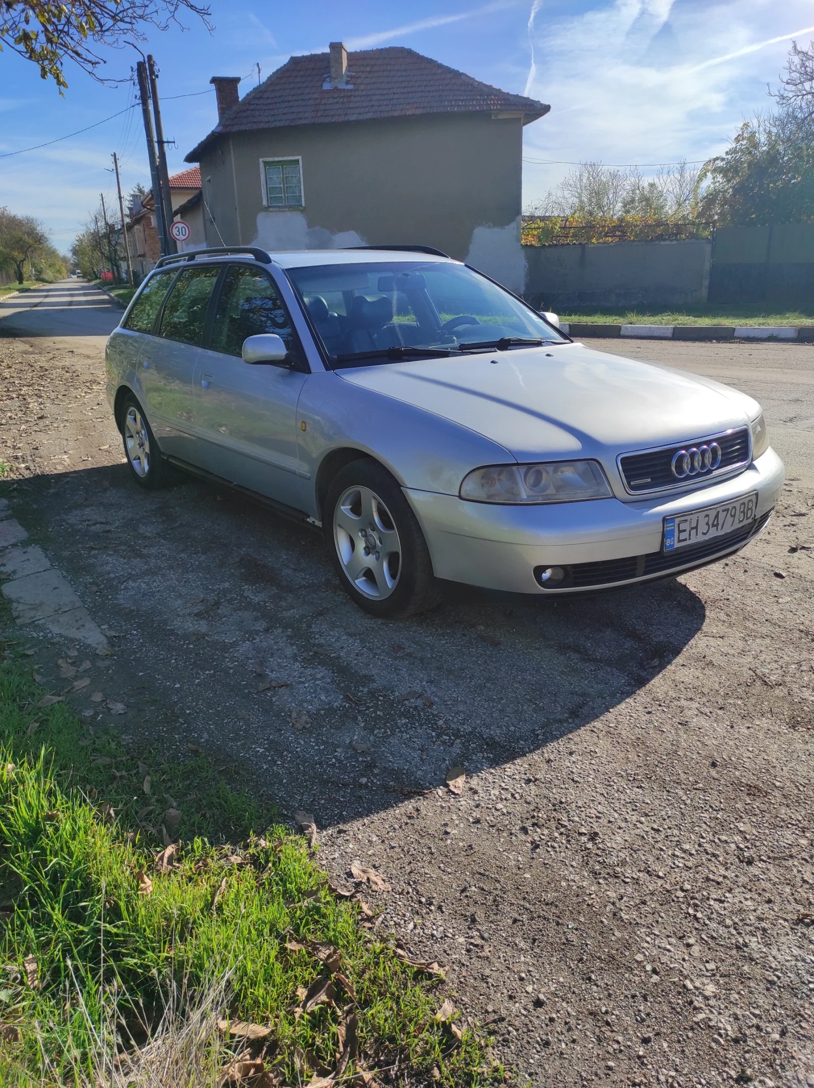 Audi A4 1.8T quattro 150к.с газ-бензин - изображение 3