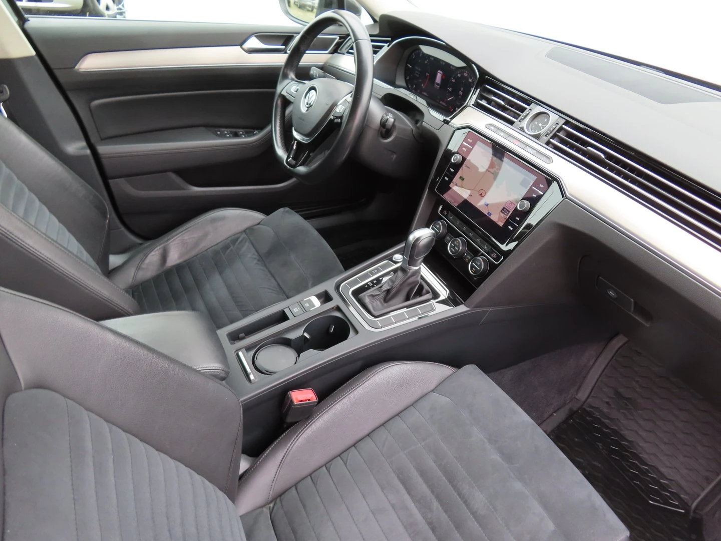 VW Passat Highline 2.0TDI BMT | Mobile.bg � ����������� 6