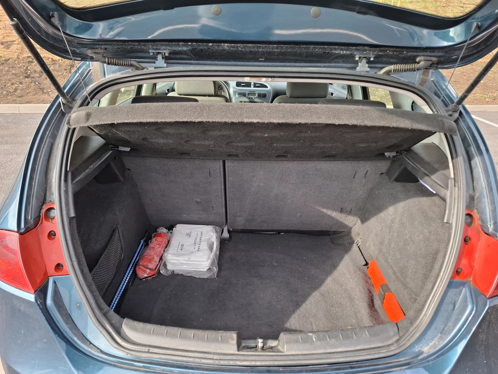 Seat Leon 2.0TDI 140, снимка 9 - Автомобили и джипове - 53738932