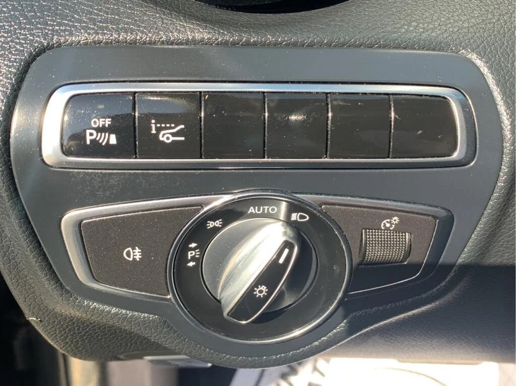 Mercedes-Benz C 300 * AMG Line * HeadUp * * AвтоКредит* (ЦЕНА ДО БГ), снимка 12 - Автомобили и джипове - 53796892