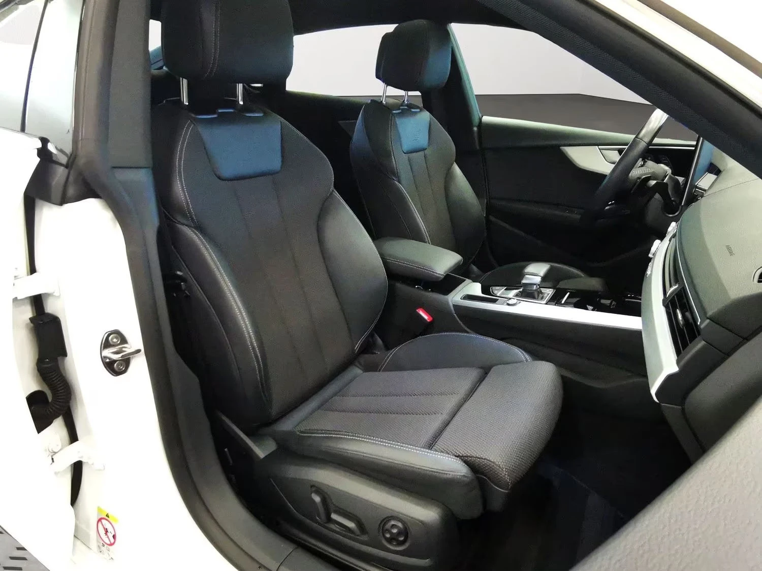 Audi A5 50TDI/286HP/QUATTRO/S-LINE/MATRIX/CAM/NAVI/118q, снимка 15 - Автомобили и джипове - 54078408