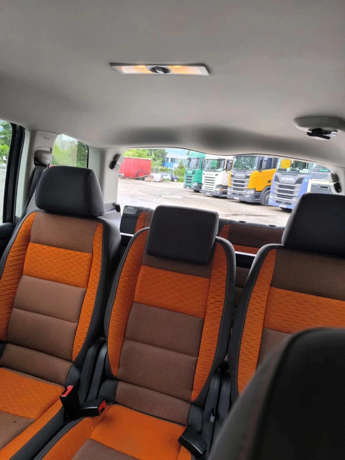 VW Touran, снимка 12 - Автомобили и джипове - 54651909
