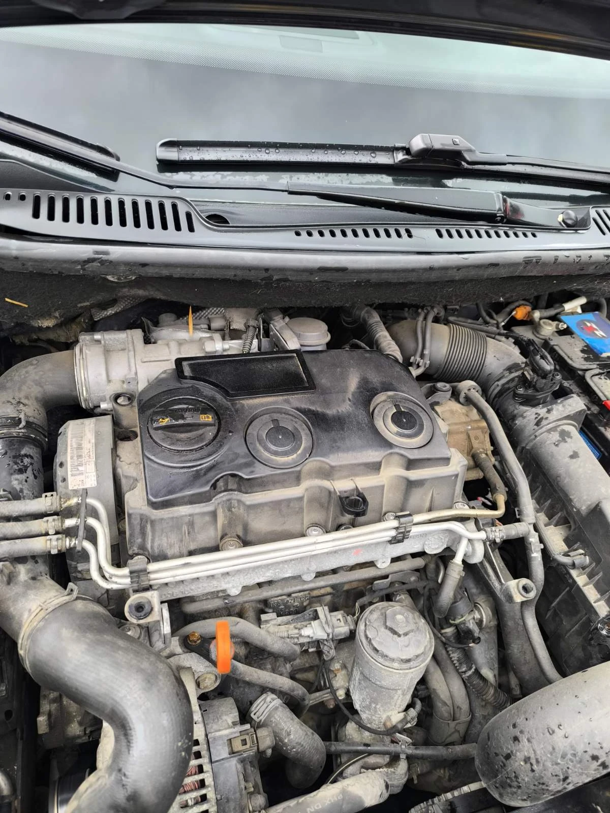 VW Touran, снимка 15 - Автомобили и джипове - 54651909