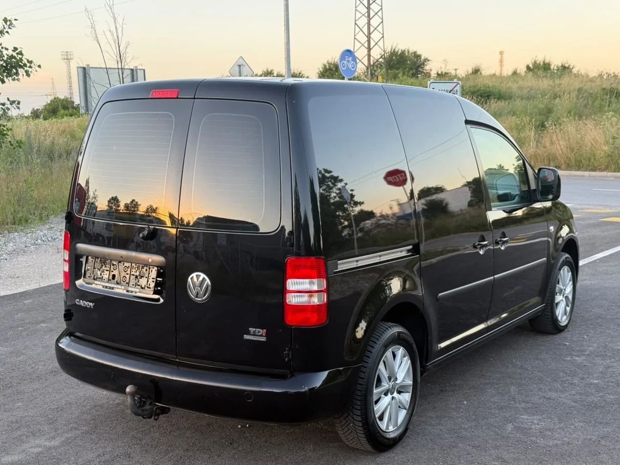 VW Caddy 1, 6 TDI, снимка 5 - Автомобили и джипове - 54905609