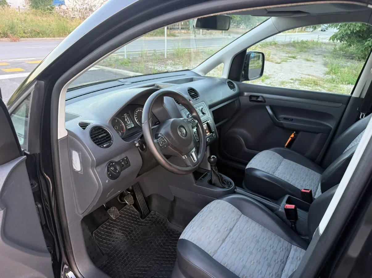 VW Caddy 1, 6 TDI, снимка 6 - Автомобили и джипове - 54905609