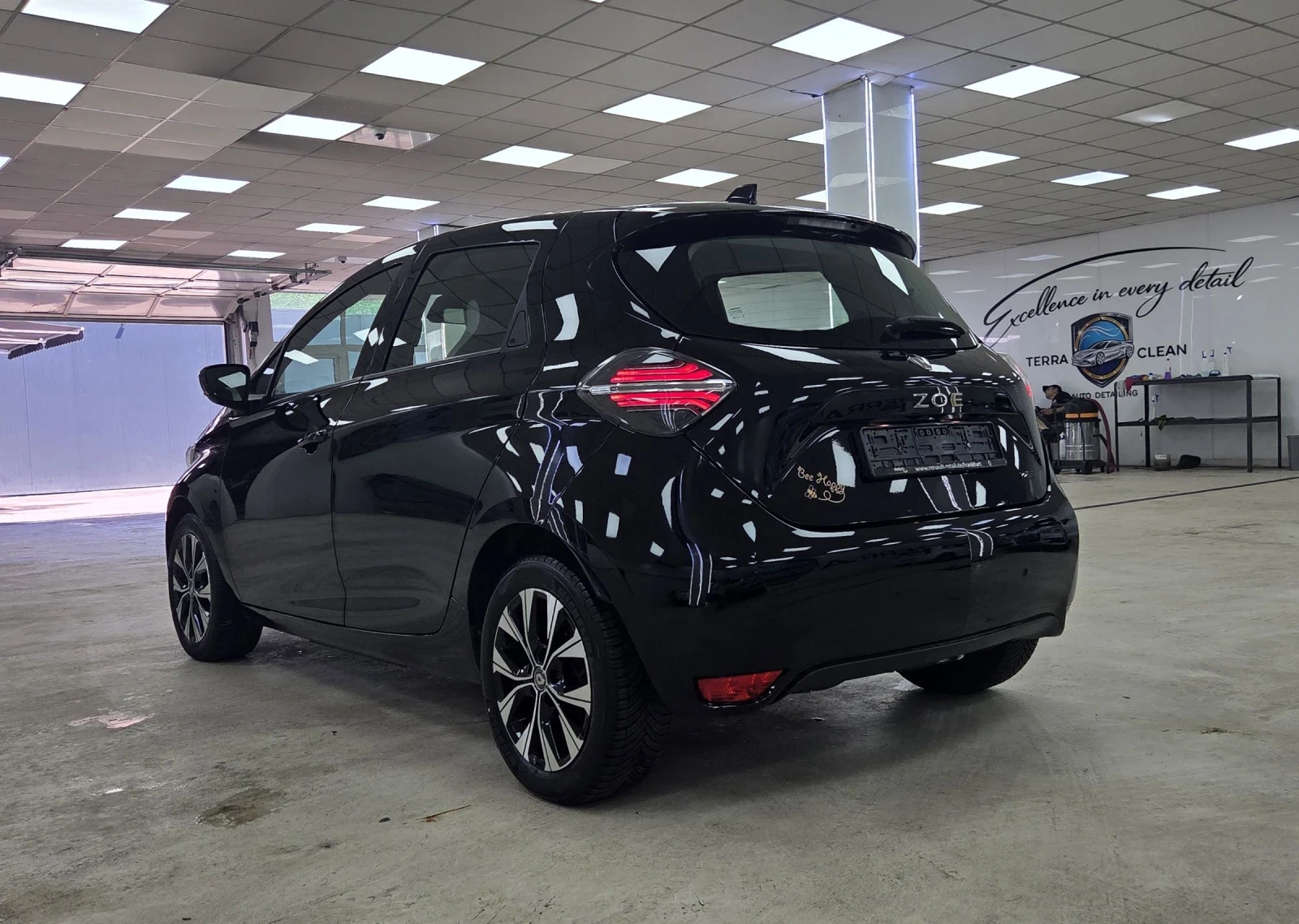 Renault Zoe CCS/12.2024/СЕРВИЗНА КНИЖКА, снимка 4 - Автомобили и джипове - 55089004
