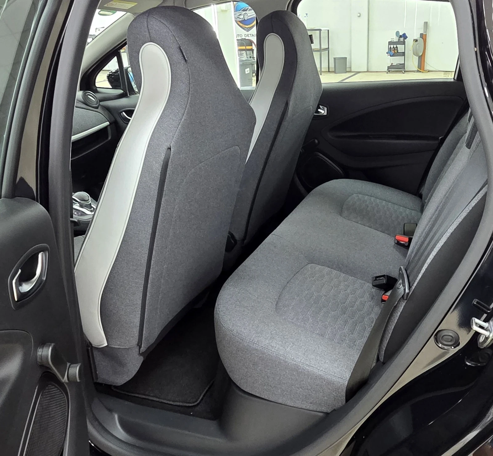 Renault Zoe CCS/12.2024/СЕРВИЗНА КНИЖКА, снимка 9 - Автомобили и джипове - 55089004