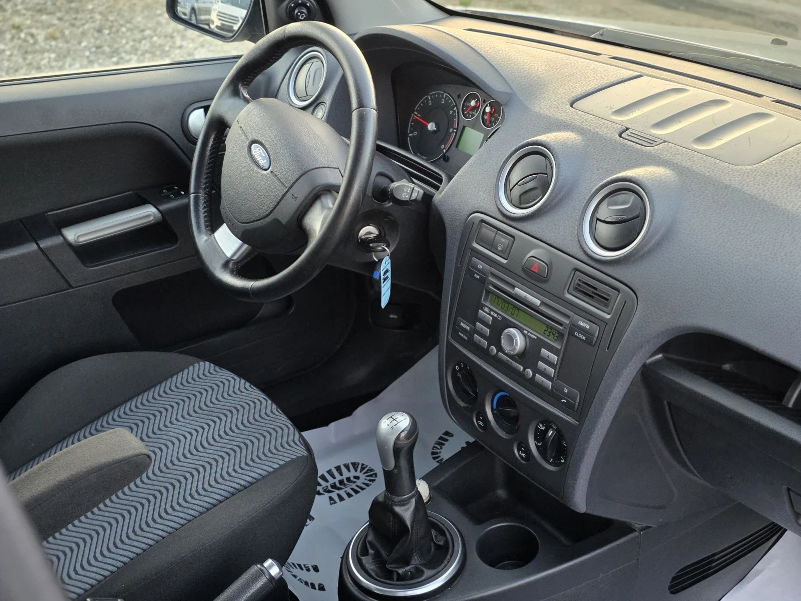 Ford Fusion 1.4 tdci 70 k.c. 166 хл , снимка 13 - Автомобили и джипове - 55093361