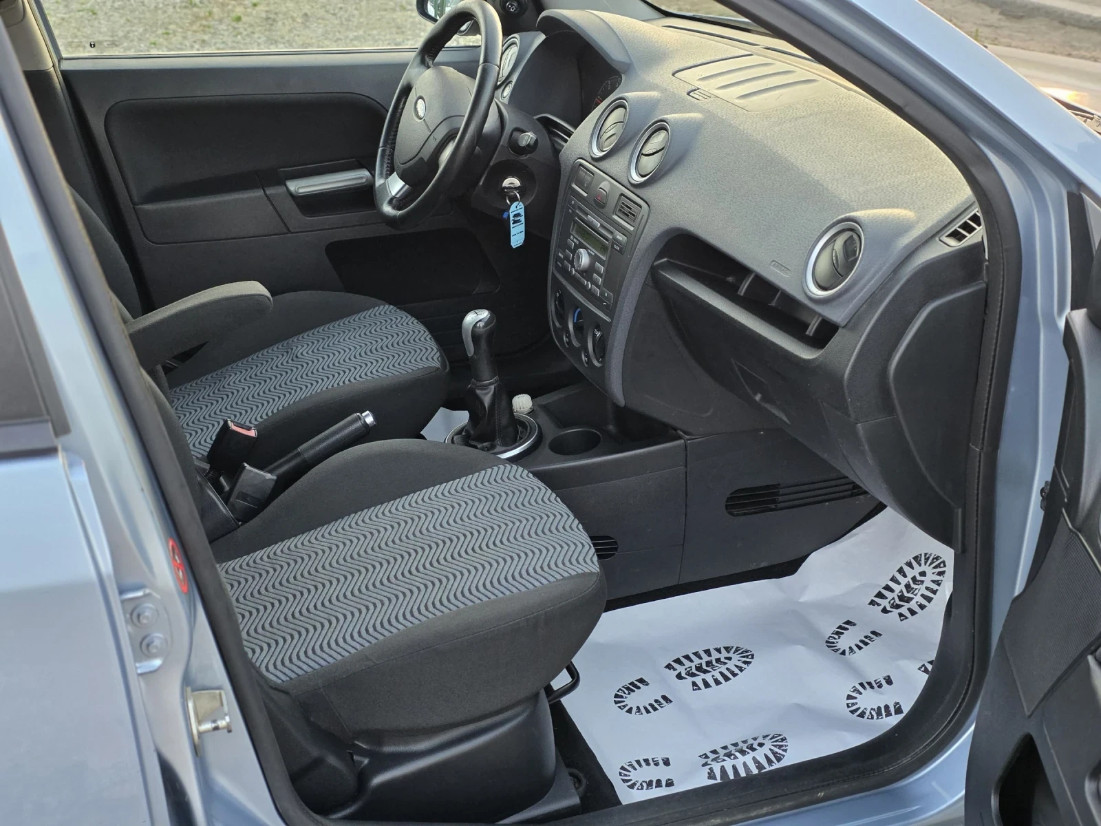 Ford Fusion 1.4 tdci 70 k.c. 166 хл , снимка 12 - Автомобили и джипове - 55093361