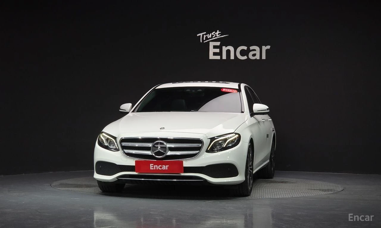 Mercedes-Benz E 300 * КРАЙНА ЦЕНА ДО БЪЛГАРИЯ * АВТОКРЕДИТ, снимка 3 - Автомобили и джипове - 55540582