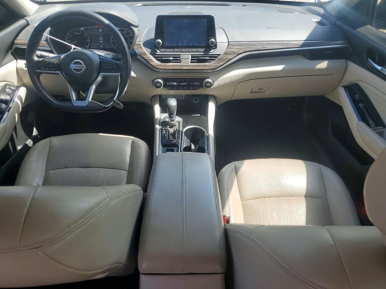 Nissan Altima, снимка 8 - Автомобили и джипове - 55977399