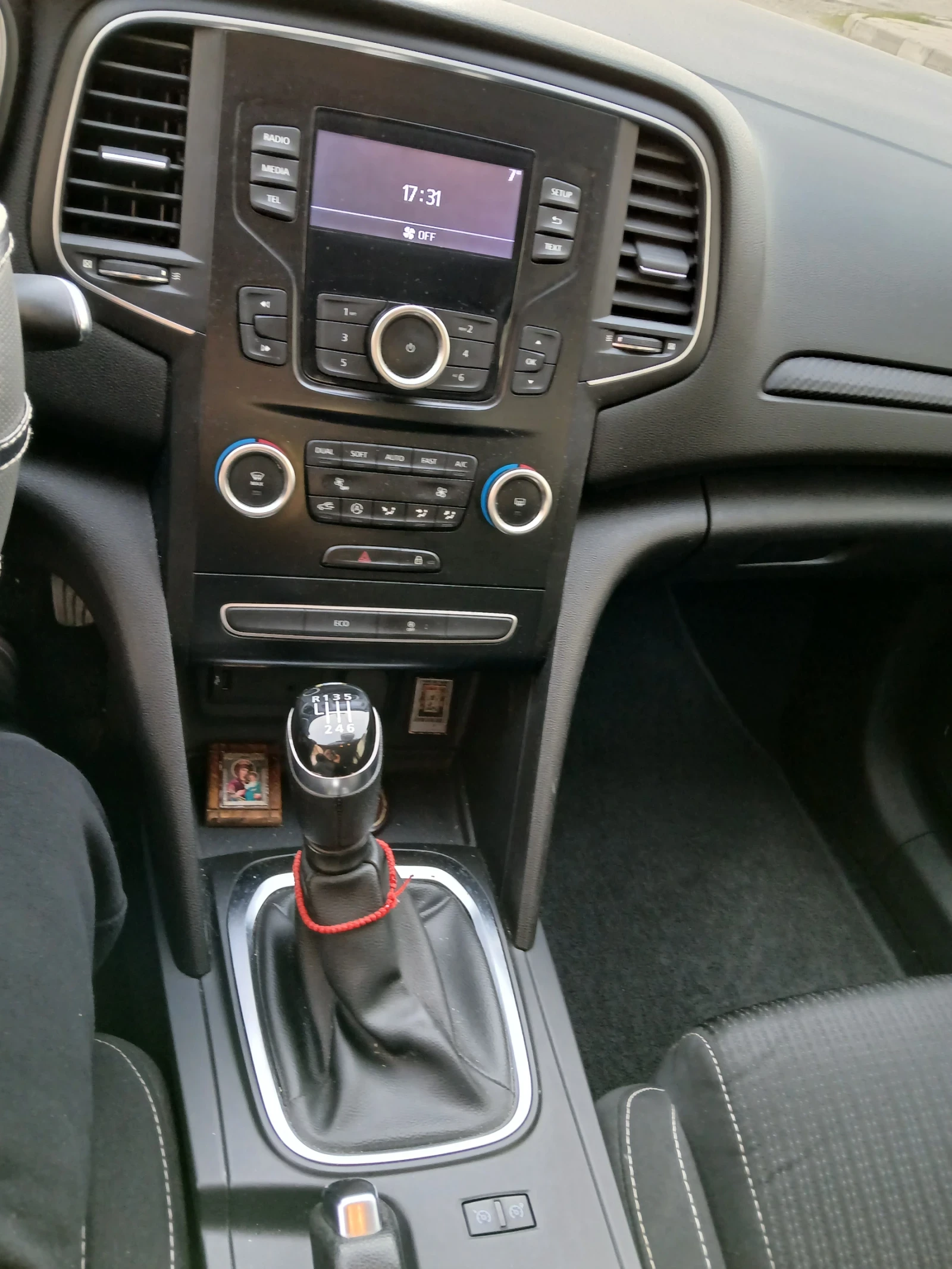 Renault Megane, снимка 6 - Автомобили и джипове - 56134084
