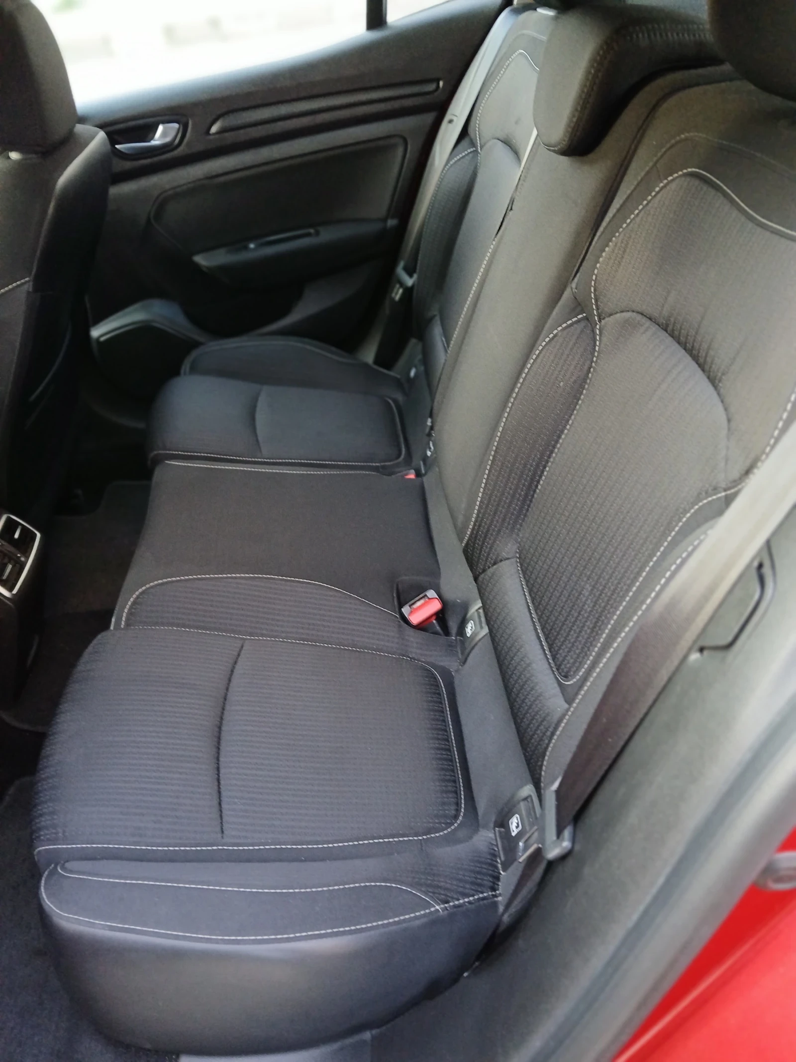 Renault Megane, снимка 8 - Автомобили и джипове - 56134084