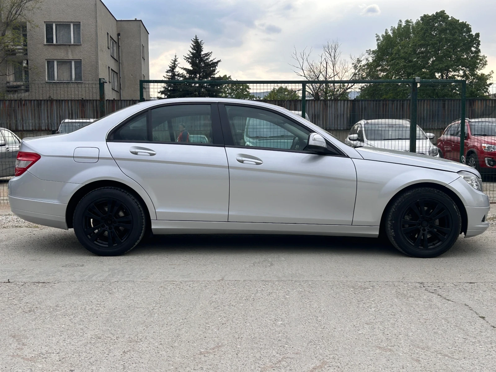 Mercedes-Benz C 180, снимка 7 - Автомобили и джипове - 56177030