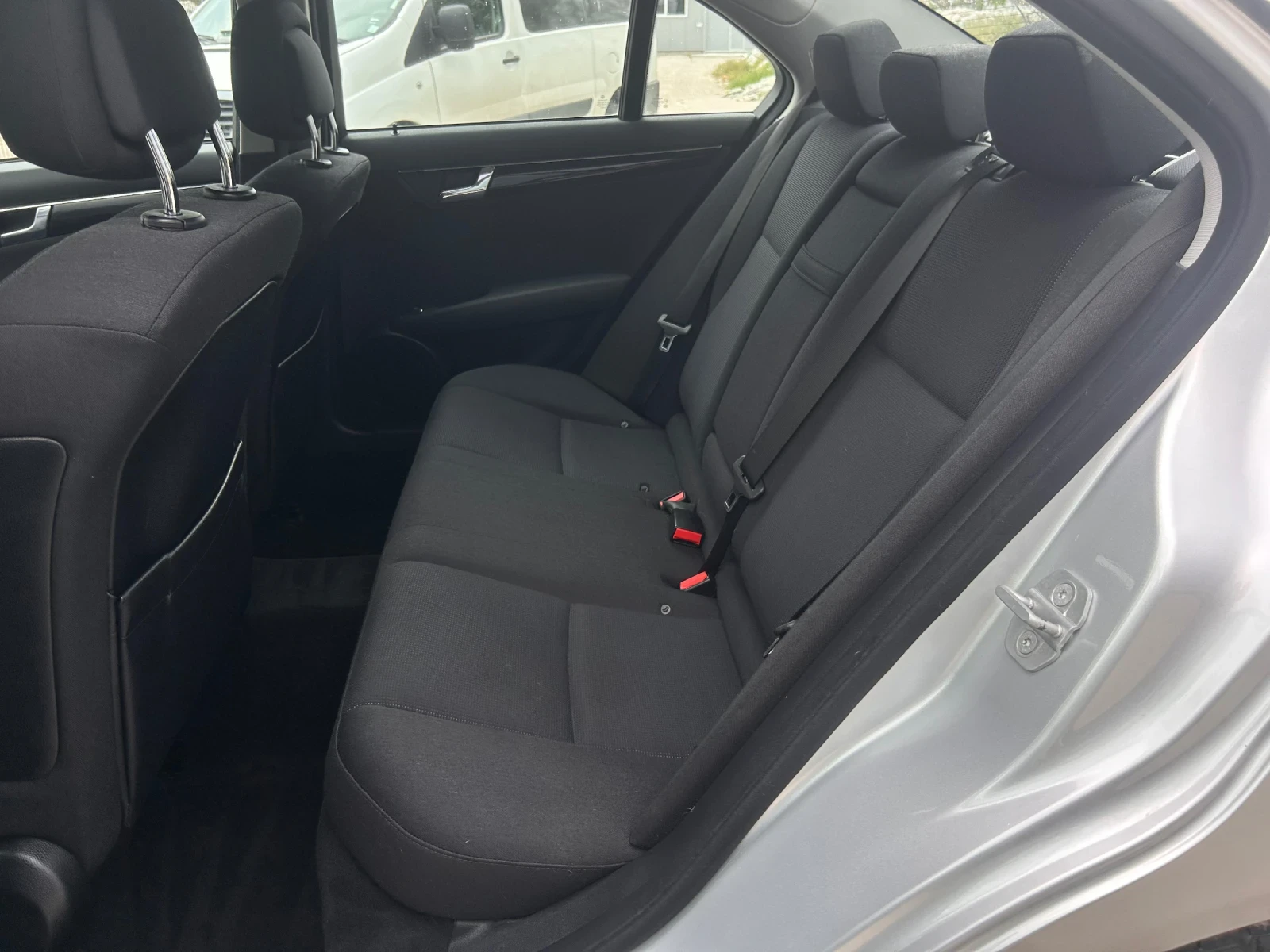 Mercedes-Benz C 180, снимка 16 - Автомобили и джипове - 56177030