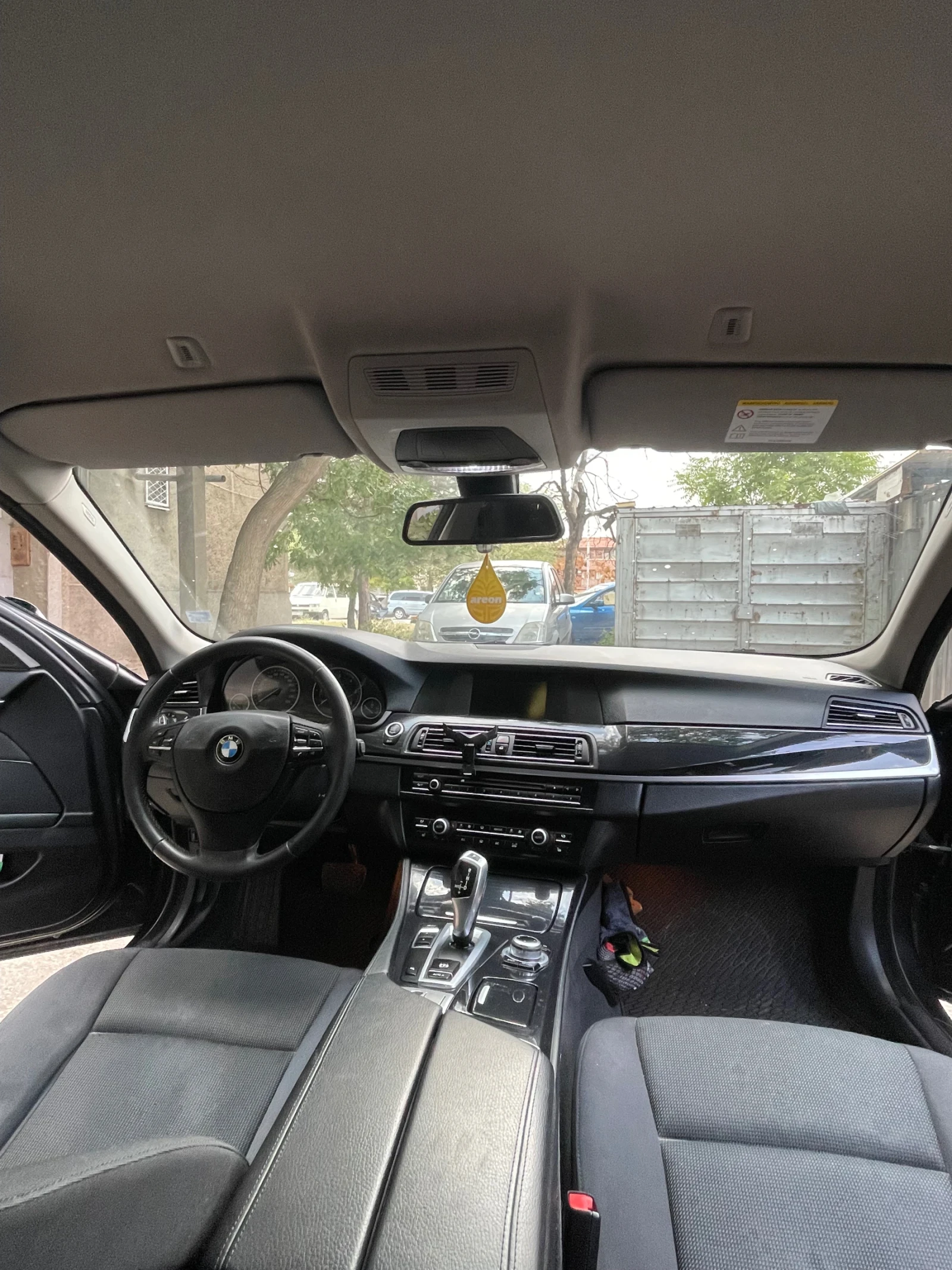 BMW 520, снимка 10 - Автомобили и джипове - 56203125