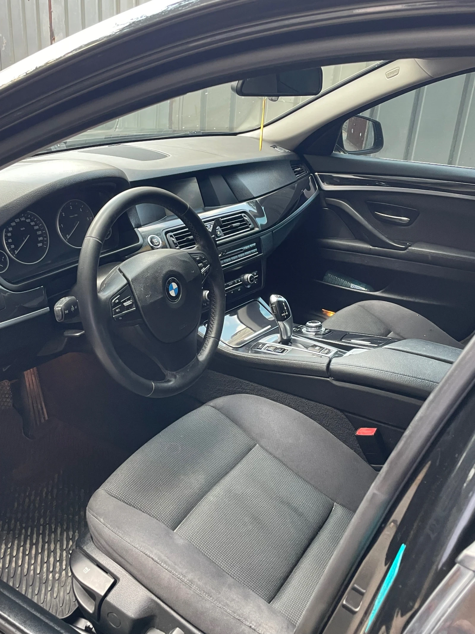 BMW 520, снимка 5 - Автомобили и джипове - 56203125