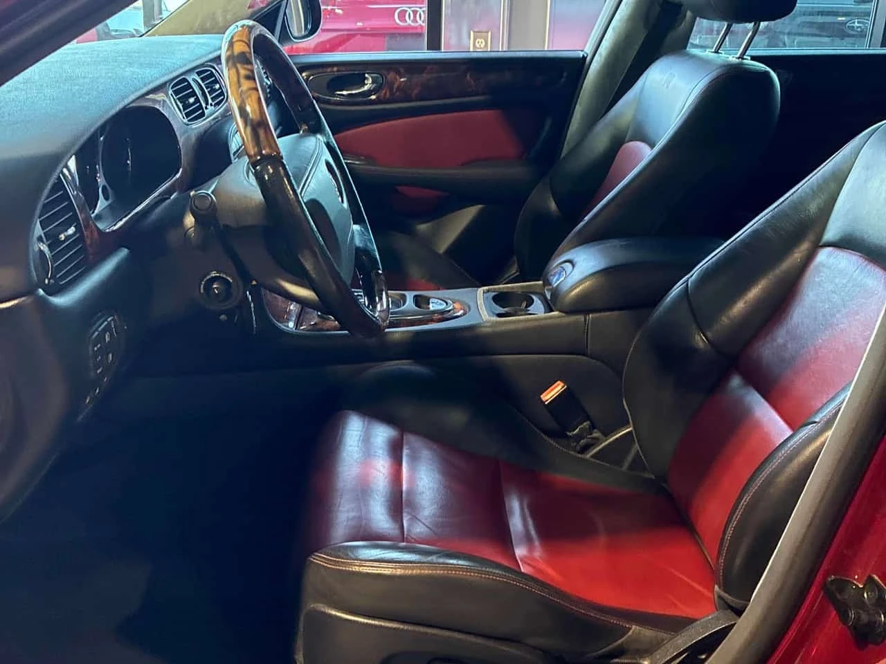 Jaguar Xj * XJR * CARFAX * 2 ����� * KEYLESS  | Mobile.bg � ����������� 11
