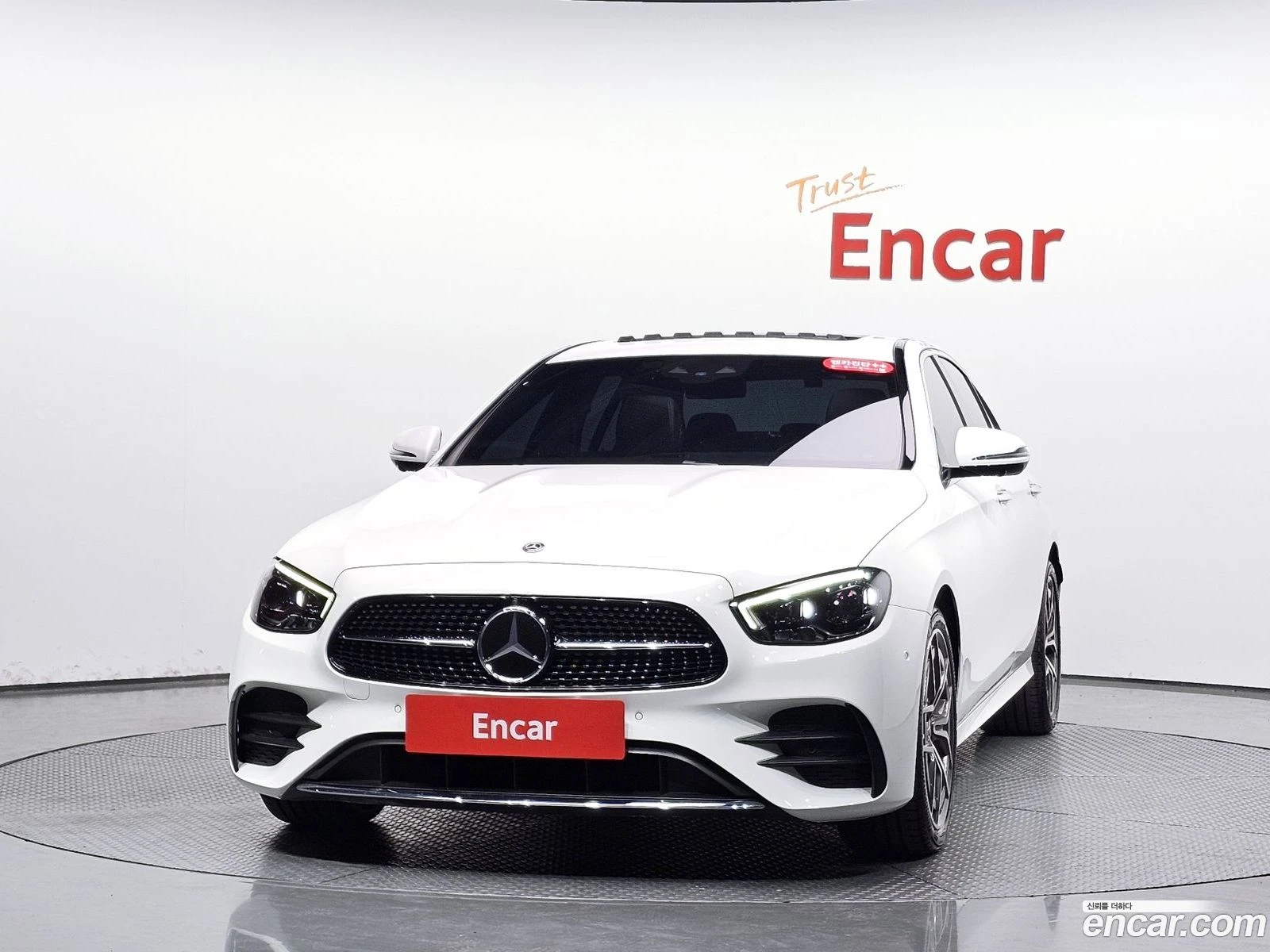 Mercedes-Benz E 220 E220d 4MATIC AMG Line
