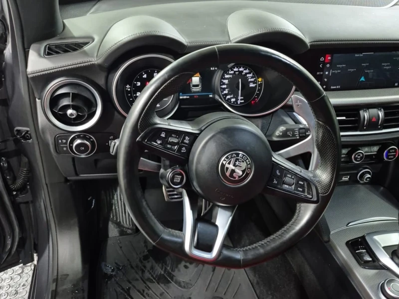 Alfa Romeo Stelvio * VELOCE * CARFAX * БЕЗ ПЪРВОНАЧАЛНА ВНОСКА, снимка 12 - Автомобили и джипове - 53253618
