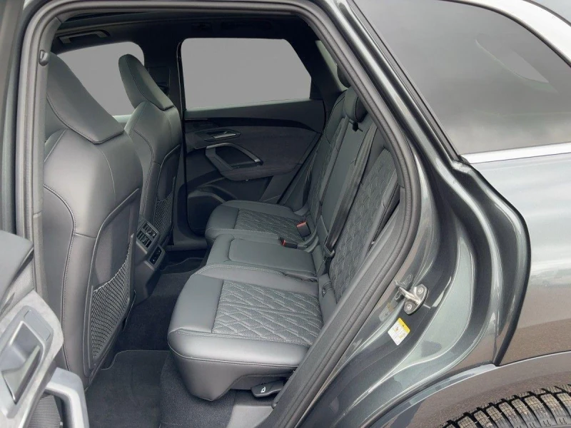 Audi SQ5 TFSI/NEW MODEL/MATRIX/PANO/360/HEAD UP/, снимка 13 - Автомобили и джипове - 53382213