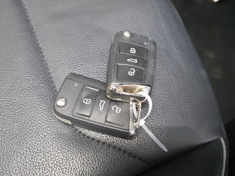 VW Tiguan 2.0 TDI PRESTIGE, снимка 15 - Автомобили и джипове - 55561703
