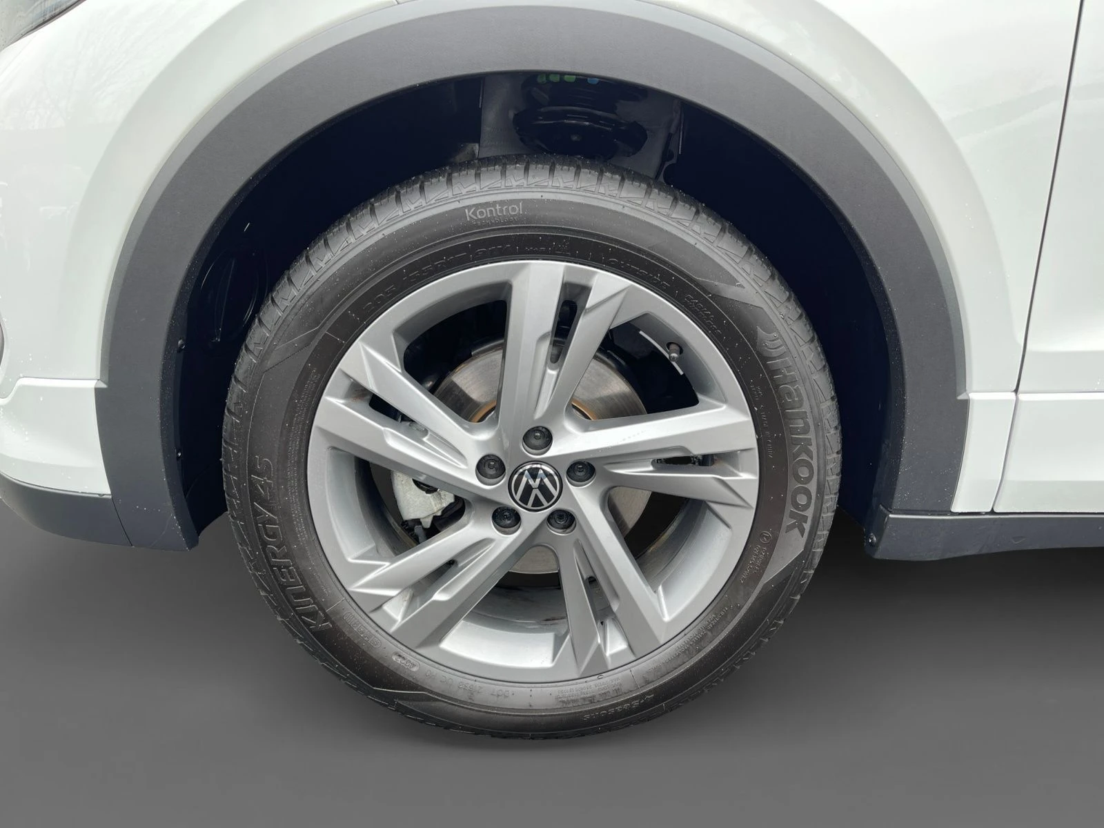 VW T-Cross 1.5 TSI = R-Line= Гаранция - изображение 5