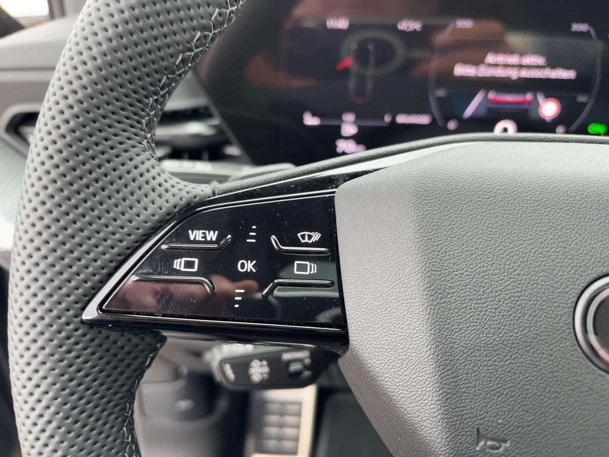 Audi SQ5 TFSI/NEW MODEL/MATRIX/PANO/360/HEAD UP/ - изображение 9