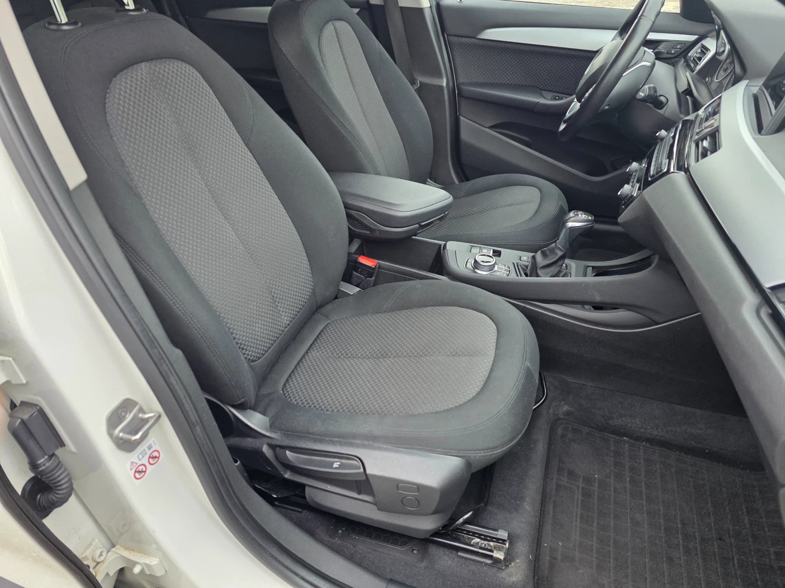 BMW X1 2.0 D X-DRIVE 150k.c - изображение 10